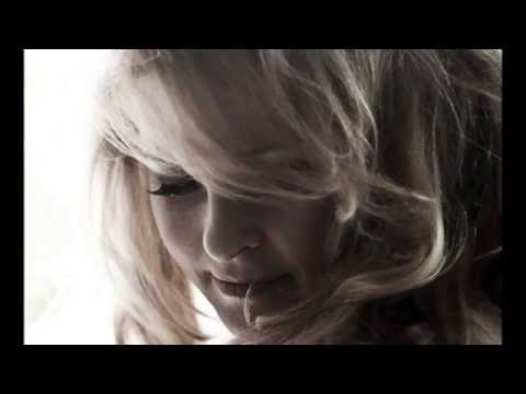 Iveta Bartošová-  Pomněnka