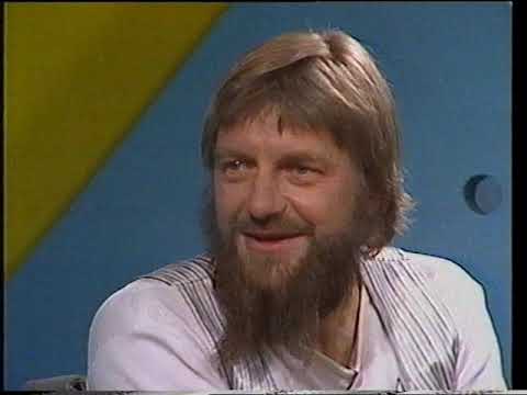 Robert Wyatt   1983 05 30   Shipbuilding video + int @ Loose Talk