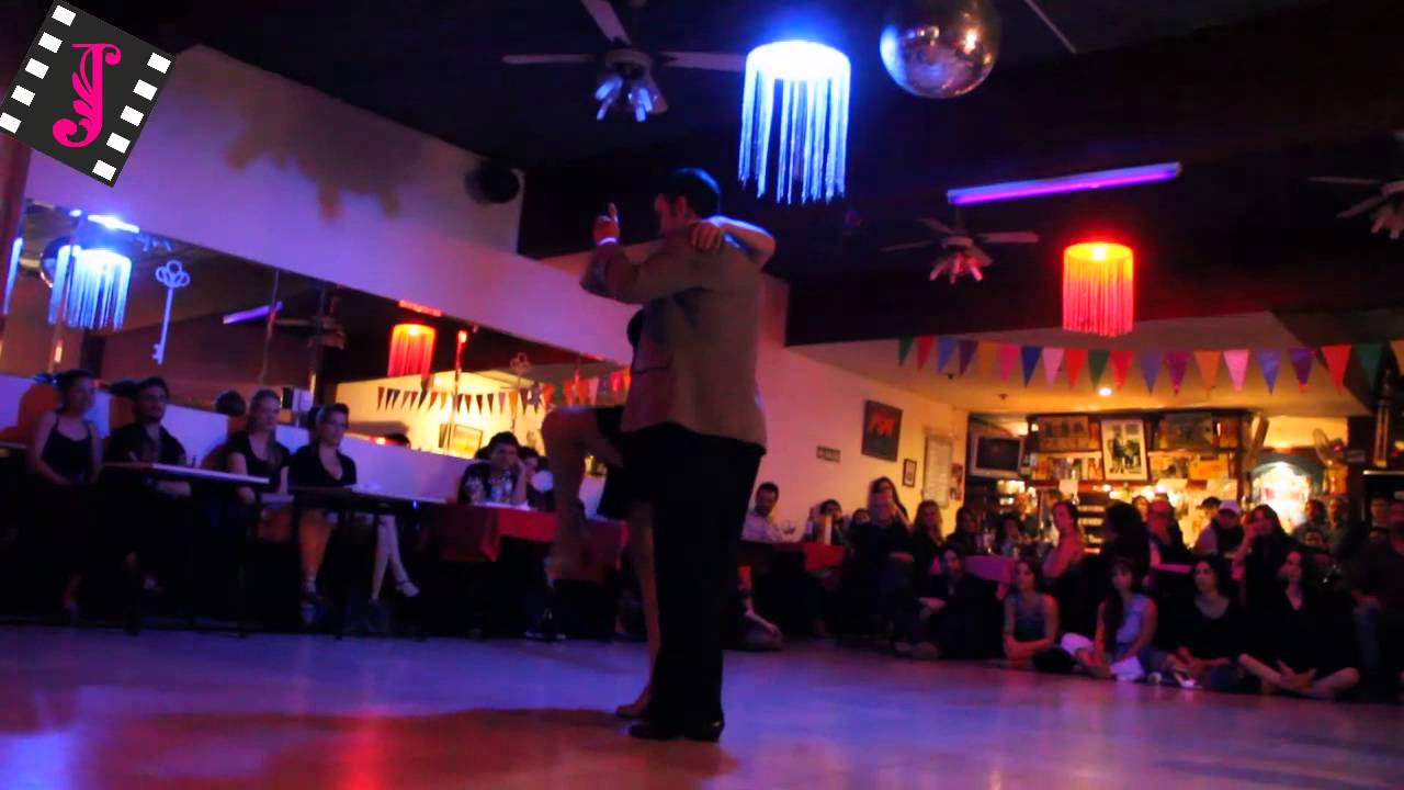 Bruno Tombari y Rocio Lequio en MILONGA10 02/04