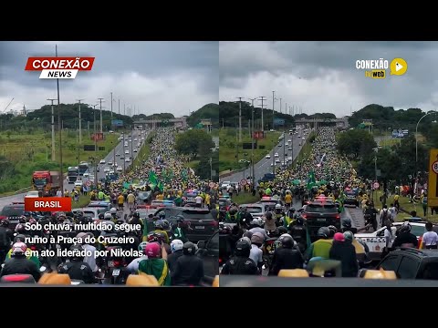 Vídeo: Sob chuva, multidão segue rumo à Praça do Cruzeiro em ato liderado por Nikolas.