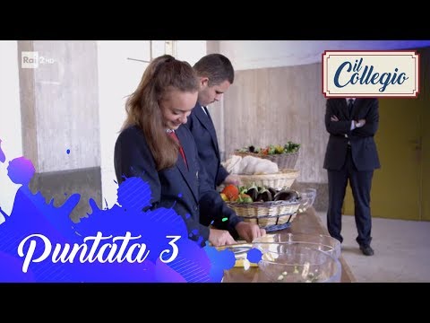 Una punizione contadina per Vincenzo e Asia - Terza puntata - Il Collegio 4