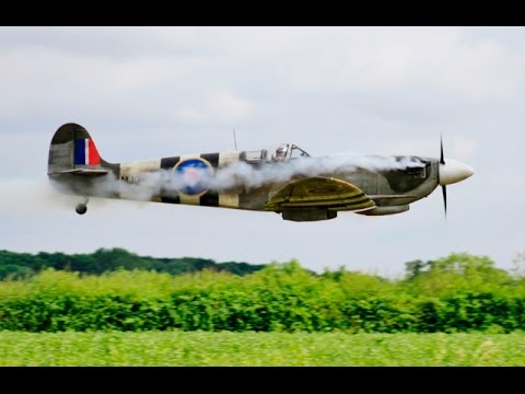 AMAZING 1/3 SCALE RC SPITFIRE - DLE 170cc ERIC REBOUL AT WILLIS WARBIRDS FIGHTER MEET - 2016