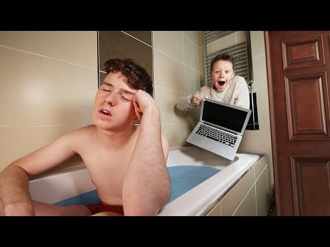 BROTHER'S MACBOOK PRO IN HOT TUB PRANK! Video