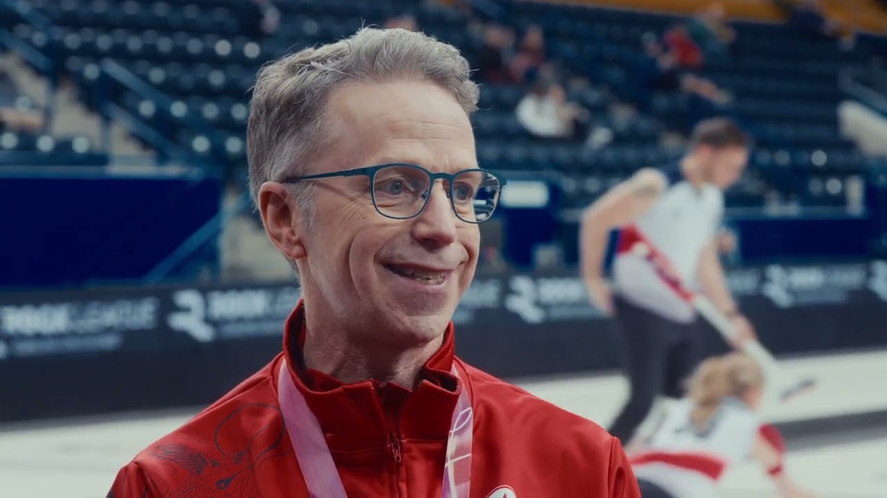  Canada's golden Wheelchair curling team hit the ice with the stars at Rock League