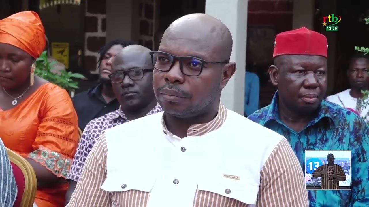 L’écrivain journaliste Clément Zongo a procédé à la dédicace de trois œuvres littéraires