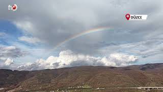 Yağıştan Sonra Gökyüzünde Gökkuşağı Oluştu