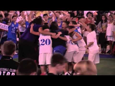 Bees Pesaro - aquilotti 2001 - Ultimi secondi finale 20^ Minibasket in Piazza, Matera 2012