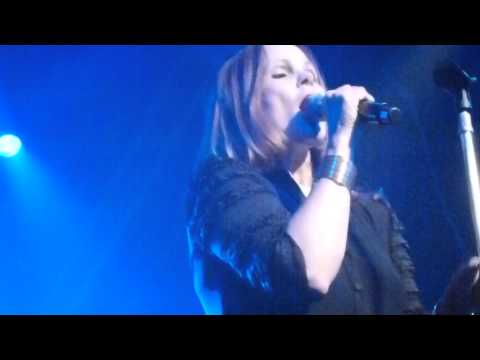 Belinda Carlisle - Heaven Is A Place On Earth - Newcastle 14/05/14