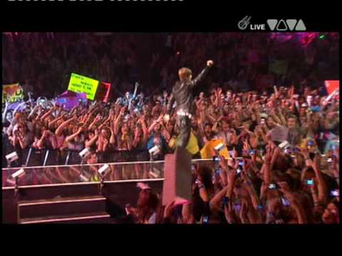 Justin Bieber - Somebody To Love live at COMET 2010