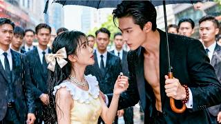 Op haar trouwdag wordt ze in de steek gelaten door haar overspelige echtgenoot. Een kille CEO neemt haar in huis en geeft haar alles wat hij heeft!