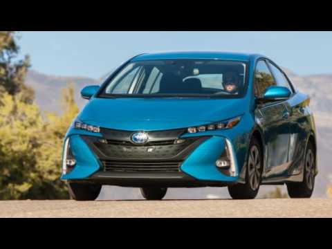 Seriously better | 2017 Toyota Prius Prime First Drive Review