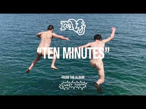 Ten Minutes - Mom Jeans.