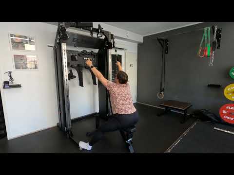 Lapaluiden retraktio & depressio taljassa, istuen / Cable Scapula Retraction and Depression, Seated