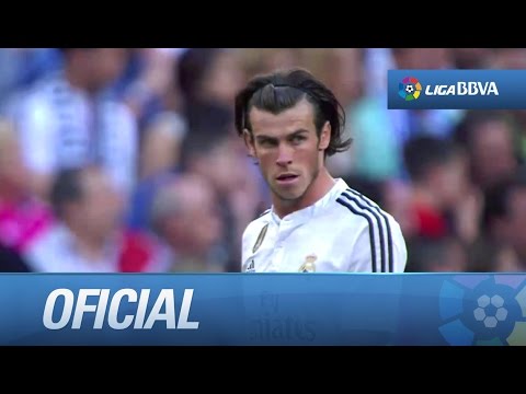 Lanzamiento de falta de Bale que se estrella en la cruceta
