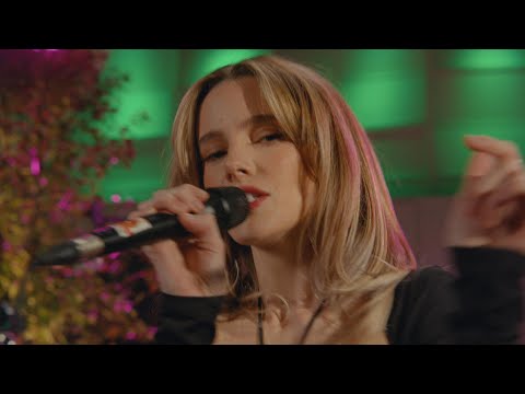 Cyn - House With A View (Live)