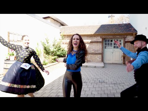 Köteles Cindy - Félnótás (Official Video)