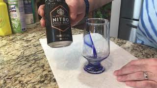 How to pour Starbucks Nitro cold brew can correctly