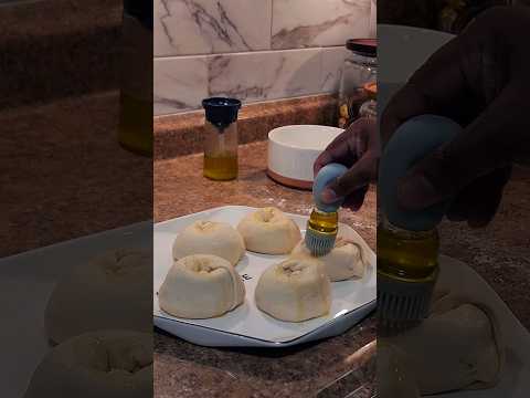 I'm guyanese, i love my oil roti🇬🇾 #subscribe #shorts #guyanese #guyana #guyanesevlogger