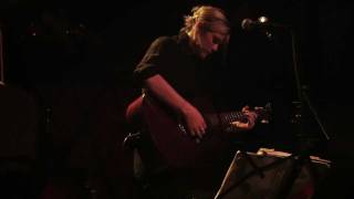 Trixie Whitley - "Fourth Corner" (2011-09-27)