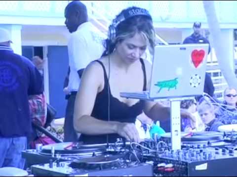 Dj Chela 2009 Winter Music Conference Spin Off routine : 2nd Place out of 36 djs!