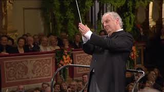 Haydn Abschiedssymphonie: IV. Finale  (Neujahrskonzert Wien 2009 Barenboim)