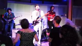 Kid Congo & The Pink Monkey Birds -- Shes Like Heroin To Me