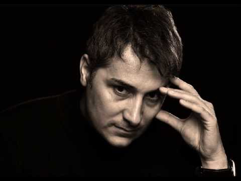 MUGUR KREISS - Faces on a black canvas