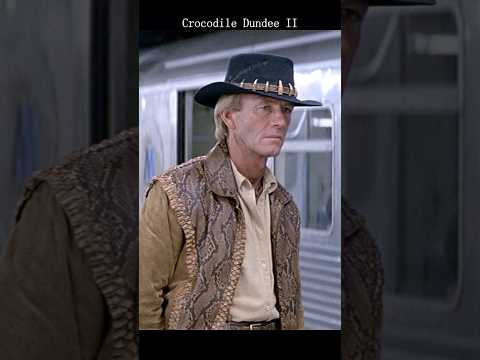#movie #film Dundee's Genius Escape! 📸 Flash & Takedown in NYC! | Crocodile Dundee II Scene