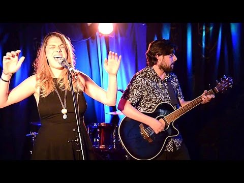 Sia Chandelier (Acoustic Guitar Cover by Songwriter Hannah Symons) - The Voice UK Auditions