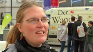 preview picture of video 'Regierungsreise-Bus auf Tour'