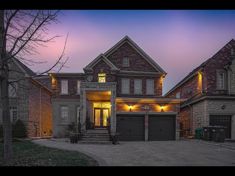 4 Mount Royal Circle, Brampton Home for Sale - Real Estate Properties for Sale