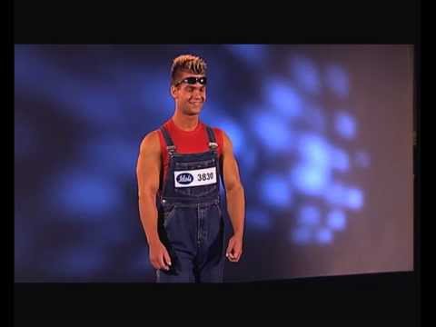 A Muscular man who can't sing - Audition - Idols season 1