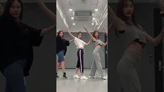 Download lagu YOONA 'Ddu-Du Ddu-Du' dance challenge ver.1 mp3