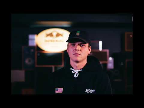 Kamakaze Ft Maveric Sabre - Far Away