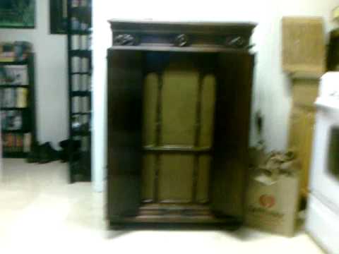 Victor Credenza plays The Great Pretender - The Platters