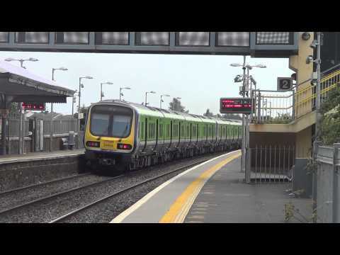 Irish Rail 29000 DMU 29020 + 29008 departs Skerries