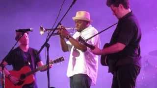 Carriage - Counting Crows (with Andre Carter on trumpet) - @ Wolf Trap