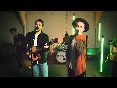 BENR - Vastgeroest (Officiële Videoclip)