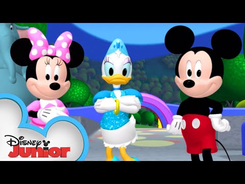 Daisy's Talent Show 🌟 | Mickey Mornings | Mickey Mouse Clubhouse | @disneyjr
