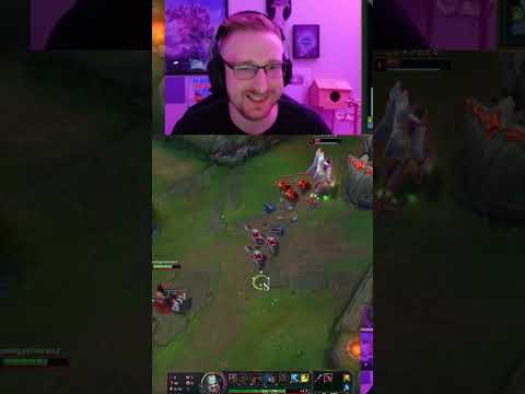 I discovered a SECRET Tryndamere mechanic #leagueoflegends #tryndamere #shorts