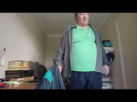 MongoTV_8190 - BUNKE GAMLE DYNER FALDET NED PÅ GULV I NAT - MIT GAMLE TØJ