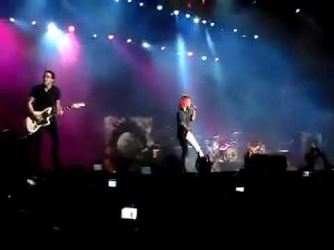 Optimus alive 11 - PARAMORE (concert part1)
