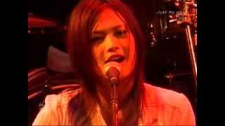 Yui - 1st Street Live at Drum Logos in Fukuoka 2006