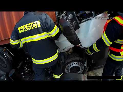 Dopravní nehoda s vyproštěním, 29. 10. 2019