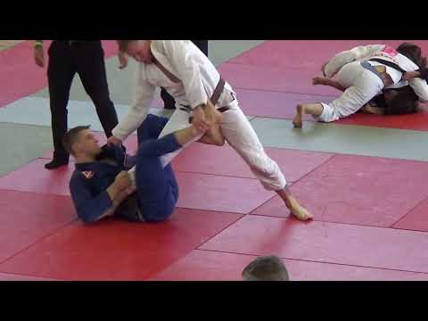 Charles Adorian vs Kevin William McAloon - IBJJF London Open 2022 - Brown Adult - Medium-Heavy