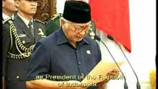 Download lagu Suharto Resigned mp3