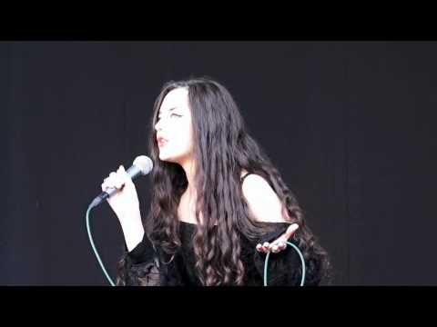 Julia Waga - Hit The Road Jack