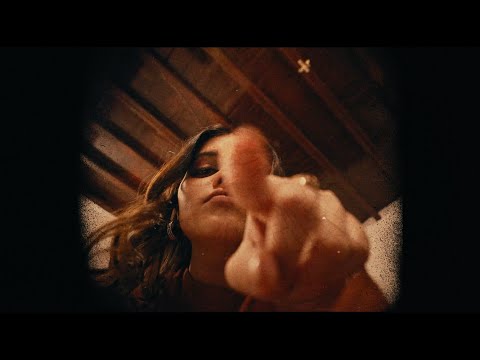 Kairvina - Squint Your Eyes (Official Video)