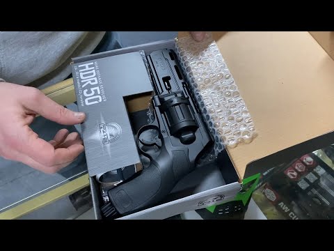 Unboxing an Umarex HDR 50 Revolver - Product Review