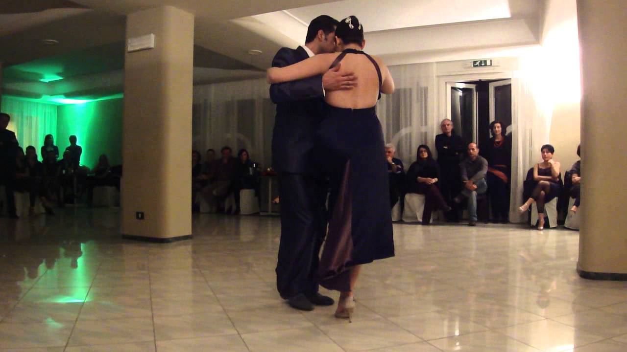 FACUNDO DE LA CRUZ Y PAOLA SANZ